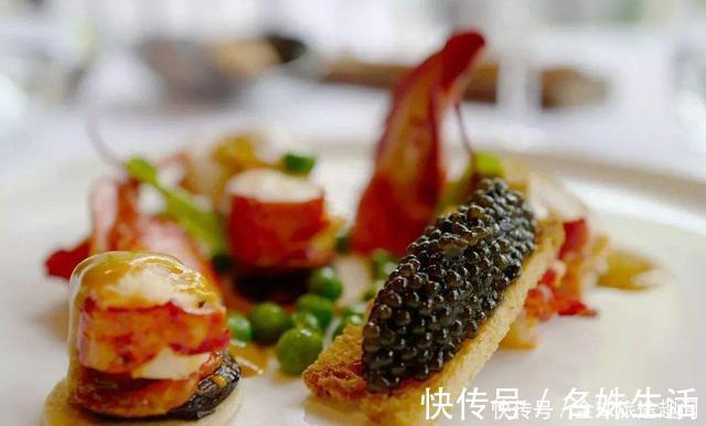 一勺2万元的鱼子酱有多稀罕?看看整个制作流程,网友:真土豪