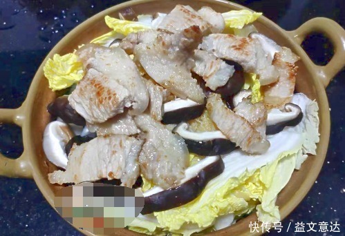 天冷,这菜要多吃,跟豆腐是绝配,焖一锅实在太鲜了,营养又暖身