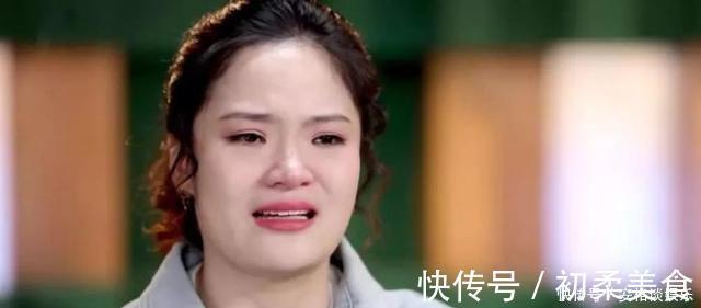 排練春晚節(jié)目半年之久，表演前被宋祖兒頂替，她卻只能笑著祝福