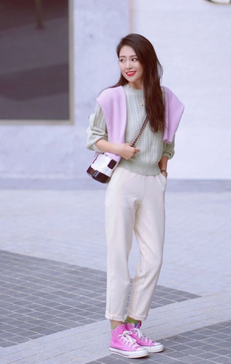 搭配 30+女人出门记得穿毛衣,学潮人这样搭,满足显瘦显高需求!