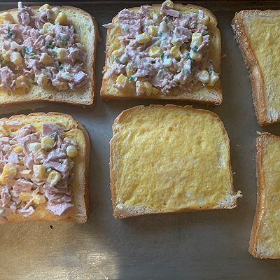 金枪鱼芝士夹馅法棍