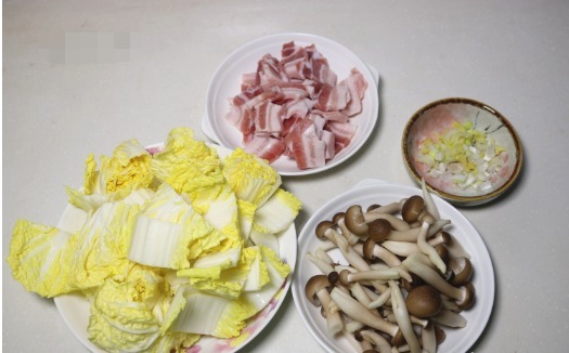 翻炒均匀|天冷了不知吃什么,试试这样吃,每次做一大锅,全部吃光光!