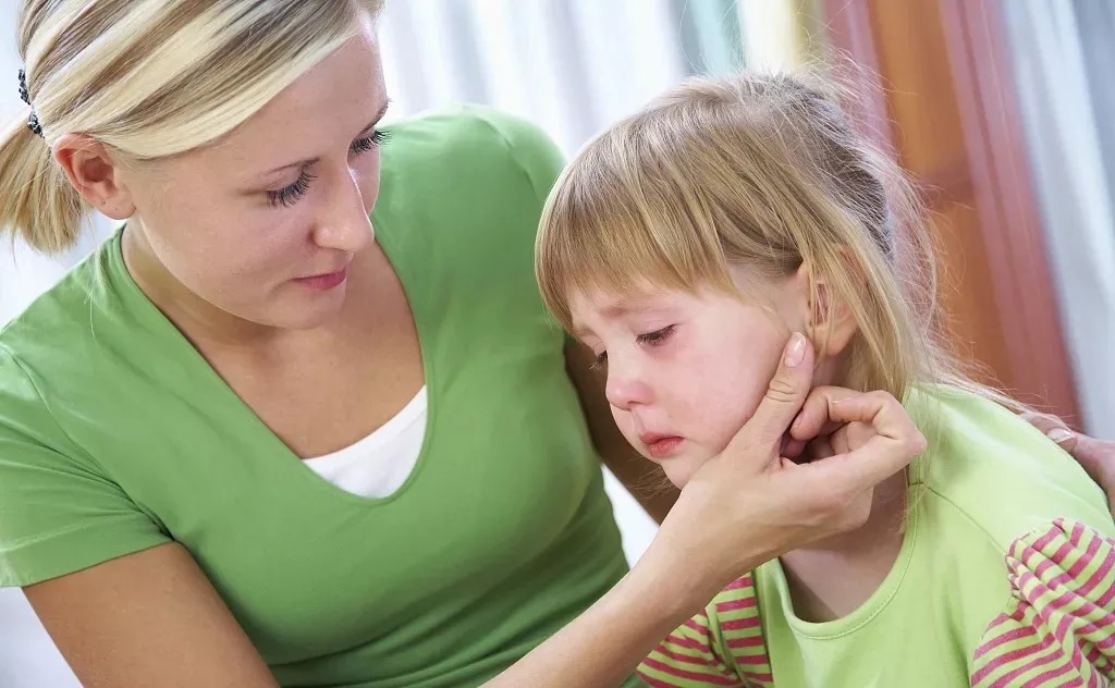 日常|抽动症日常问题:如何帮助孩子不被人欺负?