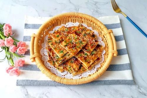  自制酱香饼，香气四溢，味道不比店里差