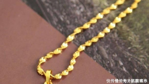 金项链|买“金项链”时,专挑这“3种”,金店老板一看:碰见真内行了!