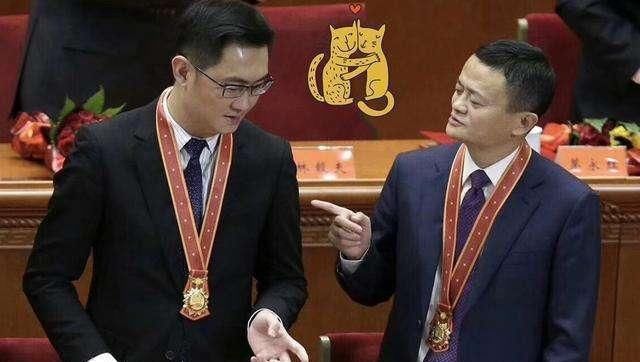 阿里钉钉|微信最大竞争对手？又一社交软件崛起，连续30天占据下载榜榜首