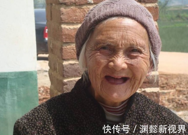 长寿体质|长寿体质的女性，睡前一般有4个好习惯，你若占1个，那么也很好