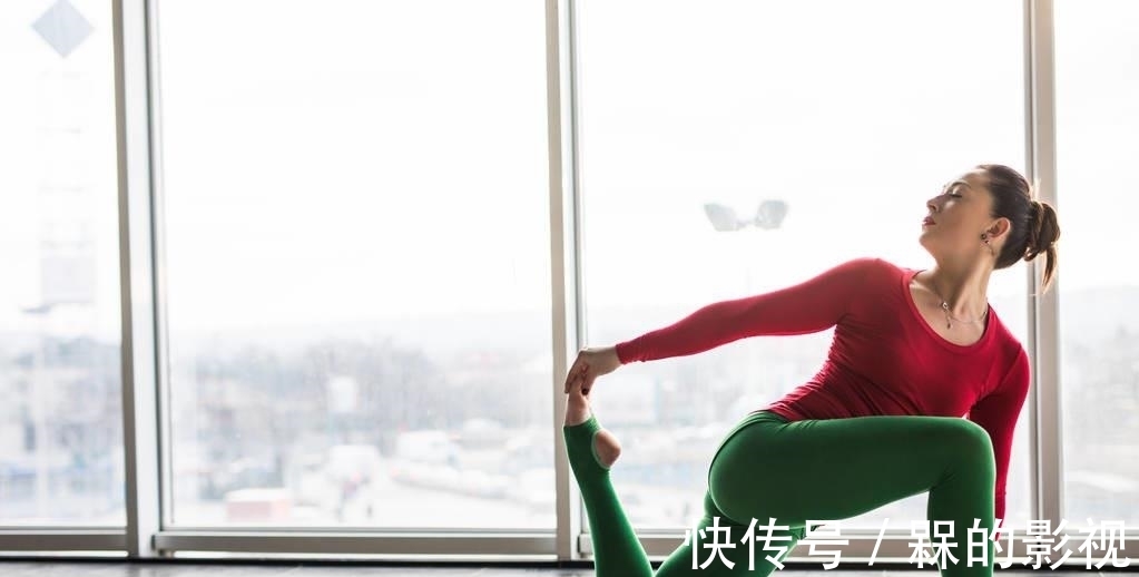 瑜伽|背越来越厚,腿越来越粗?不是胖了,你需要用瑜伽这样拉伸