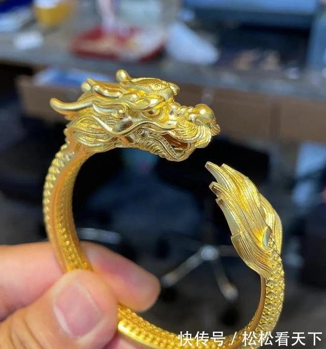 黄金首饰 很多品牌的黄金首饰很土气,国内什么品牌比较时尚潮流,周大福!