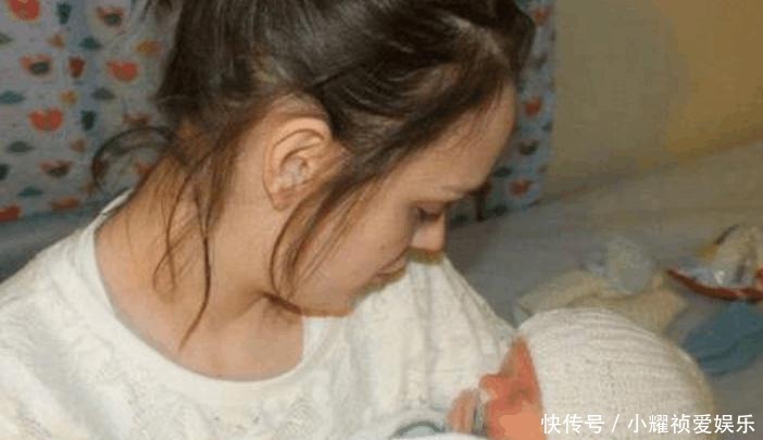 大脑|国外男婴出生没大脑, 医生说活不了几天, 现在已2岁会喊妈妈