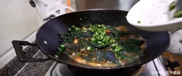 炒菜田螺要掌握这个诀窍,肉质鲜嫩,没有腥味,太好吃了