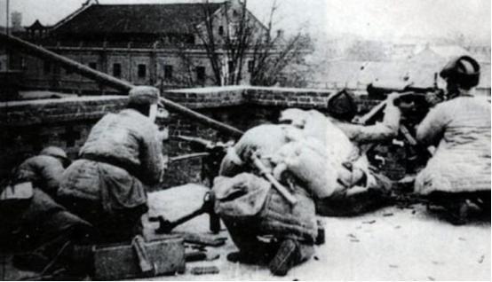 军长|他是第65军首任军长,海边钓鱼遭遇不测,调查死因的公安也身亡