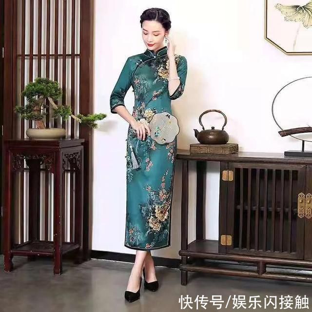娇艳|旗袍的包裹之下，是东方女人特有的美丽，永远成就着女人的娇艳