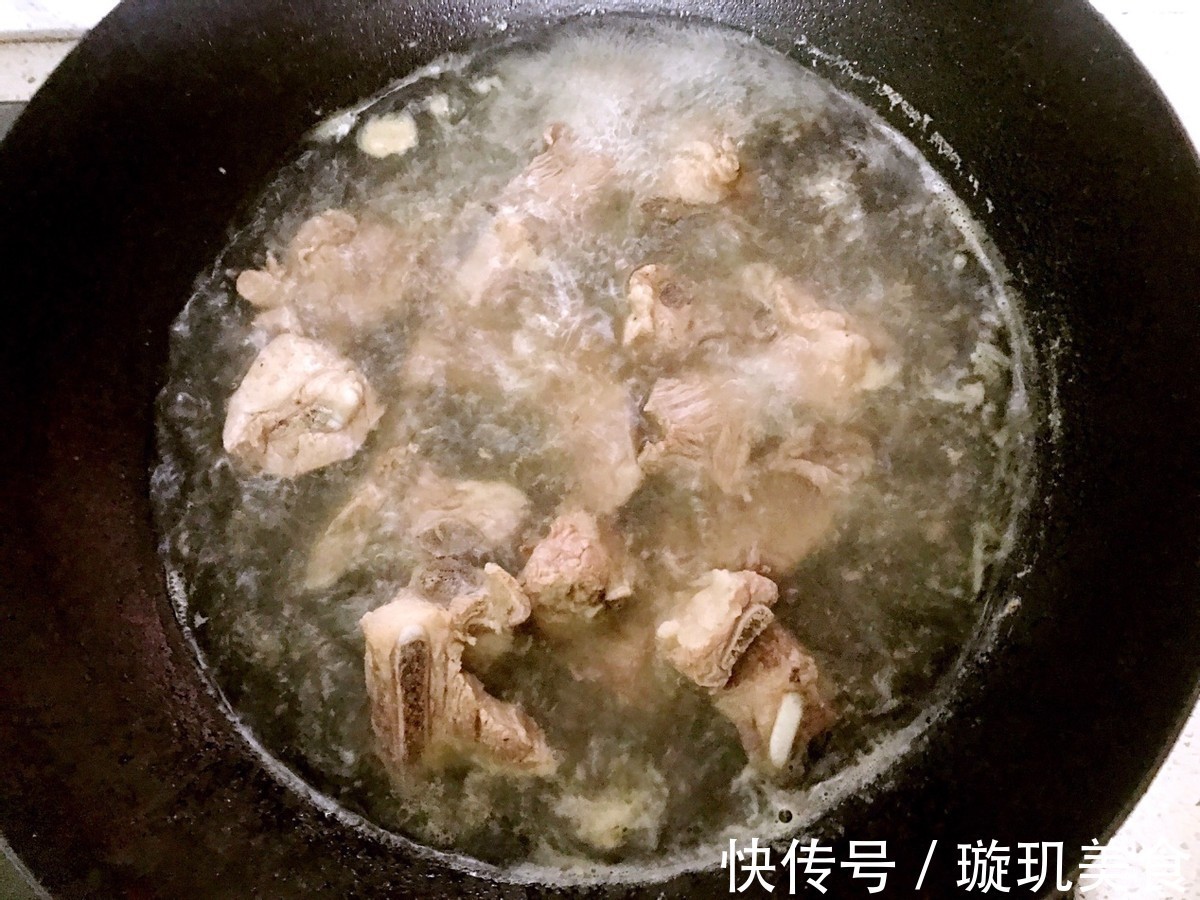 红烧排骨|家常版红烧排骨,做法简单,鲜香入味,好吃到舔手指