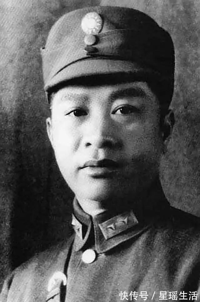 囚歌|叶挺书法题字手迹欣赏,笔墨雄奇字体浑厚,网友:铁血忠魂