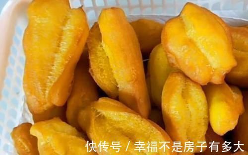 玉米面别烙饼啦,试试这样做,3元成本做1筐,小巧迷你,比肉还香