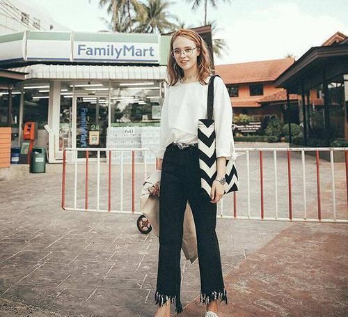 ?女人过了45岁，如果不差钱，建议多穿这3种裤子，显瘦时髦有气质