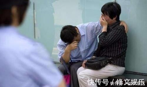 孙子|26岁产妇生下4胞胎,婆家人开心抱孙子,娘家亲妈却痛苦倒地