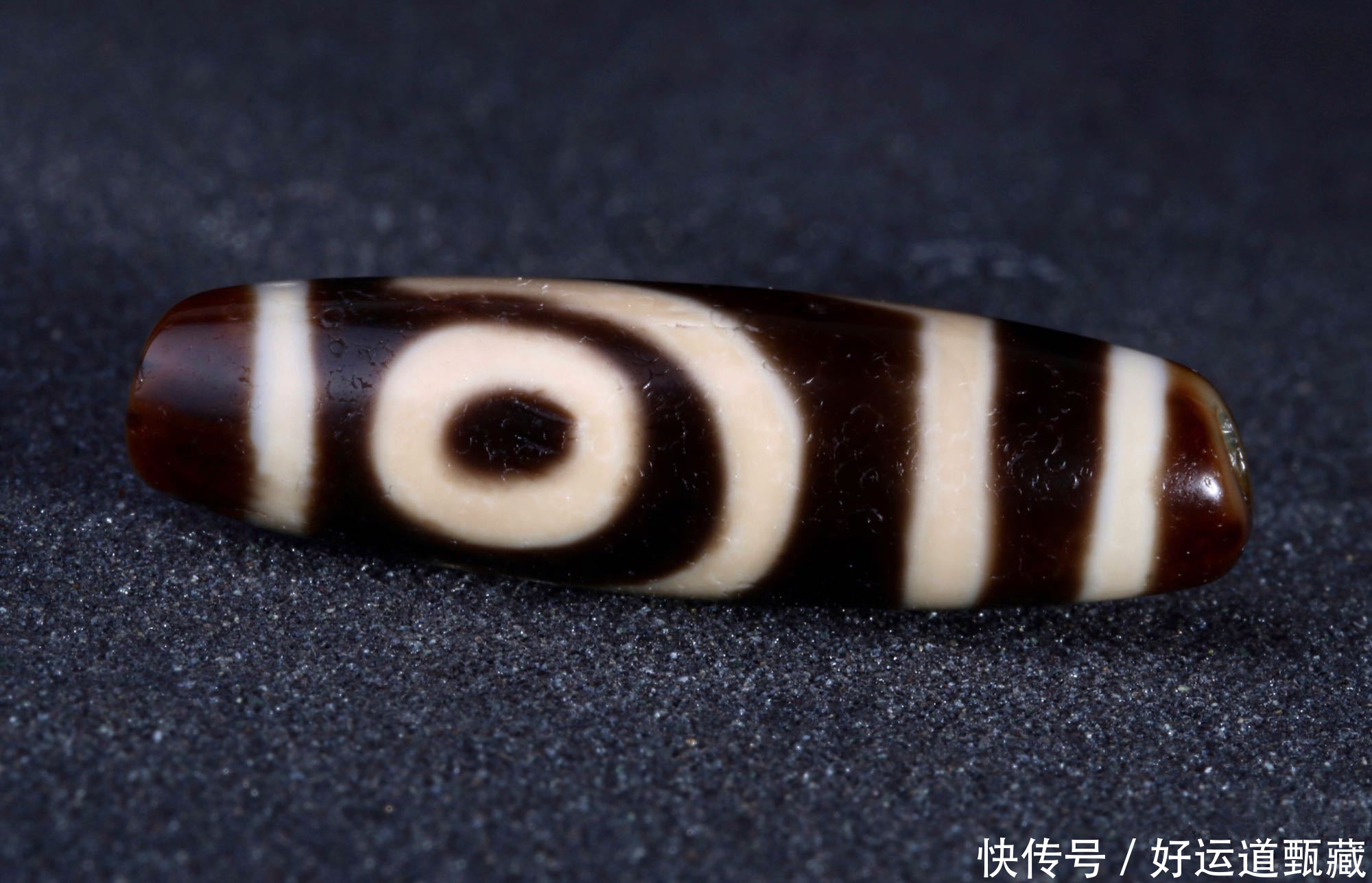 收藏|天珠在藏人心目中地位崇高,世代收藏供养,天珠是如何辨别真假