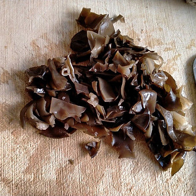 蒜薹丁酱炒肉末花生米