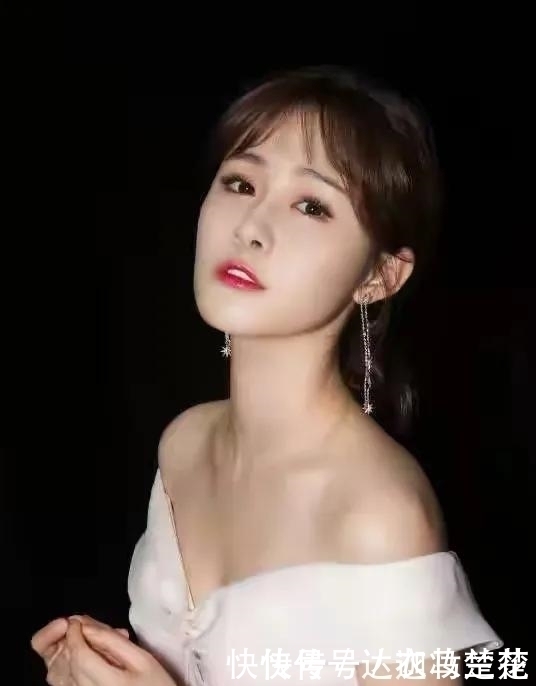 撒贝宁|全国107位主持人聚首董卿翘二郎腿坐C位朱迅靠边坐，梁田牛