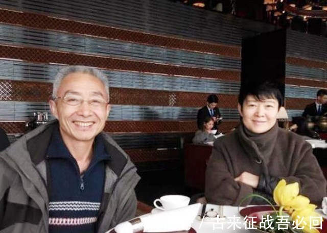 教授#网红教授被骂哭:跟妻子的命相比,我赚的钱不丢人