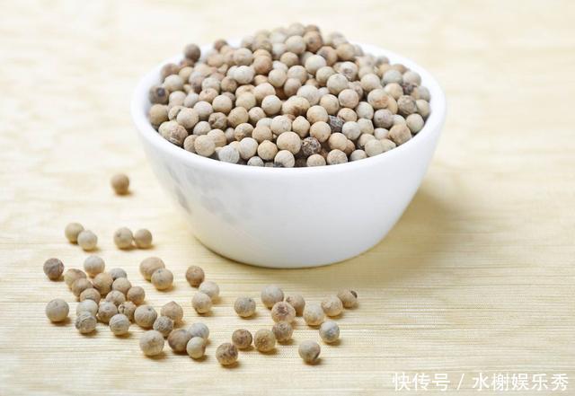 黑胡椒和白胡椒有什么不同?别用错了,否则还不如不放