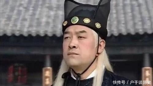 权臣|先帝病危，权臣们让一傻子登基，傻子继位后，转瞬便将他们处死