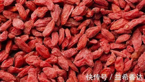 感冒发烧|枸杞早上吃和晚上吃哪个好?每天吃多少粒最佳?怪不得一直吃没效