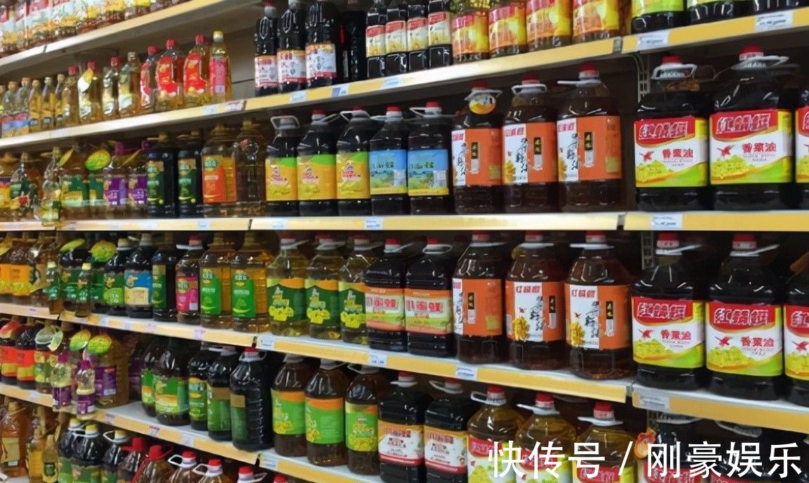 贵的食用油不一定好，牢记瓶子上3个“关键字”，营养香浓油烟少