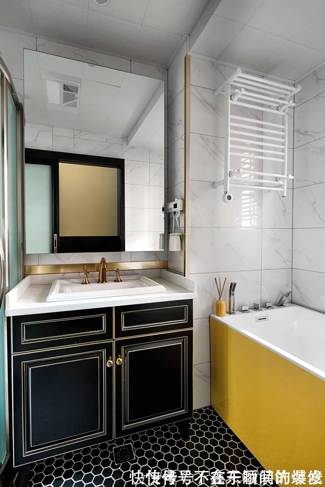 高级感|85㎡美式轻奢,独特的风格,大胆的配色,彰显华丽优雅的高级感!