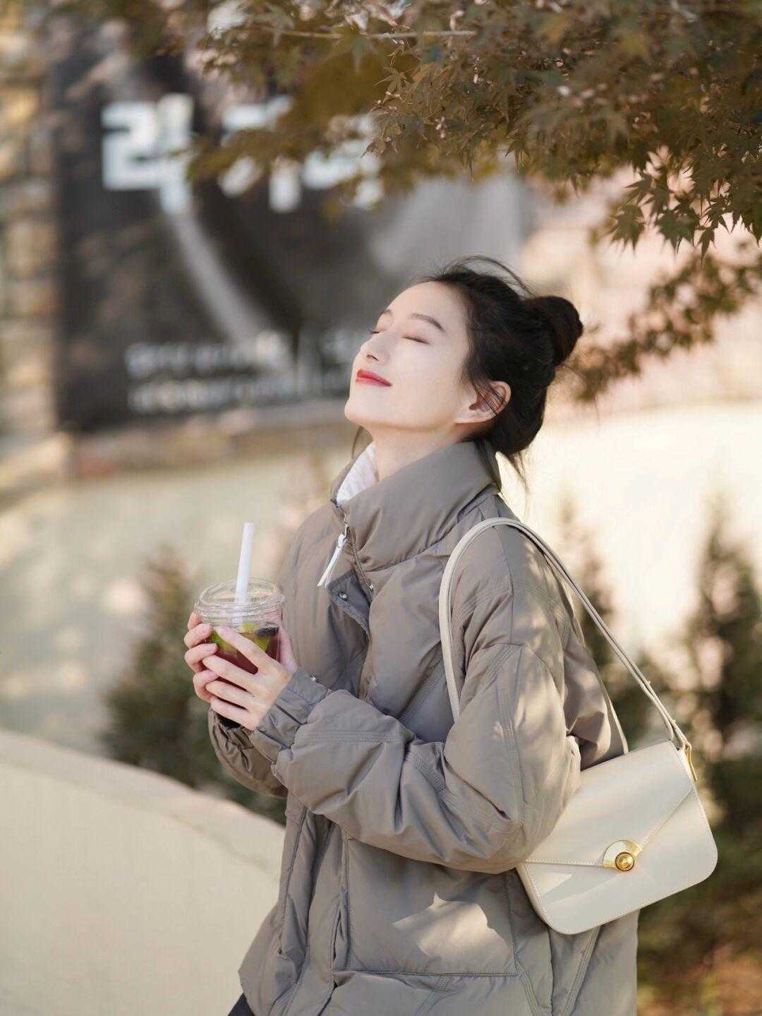 保暖 今年冬天,羽绒服又来炸街了,配上这几款内搭洋气又保暖