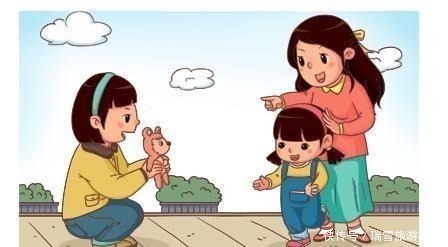 李女士|双胞胎哥哥总是半夜哭闹,妈妈查看监控,眼前的画面让她无比气愤