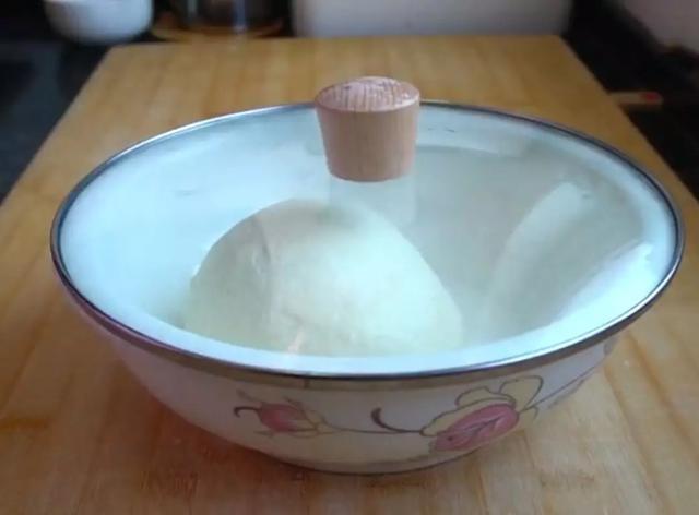 教你自制非常简单的香酥面饼,柔软又劲道,营养又美味!