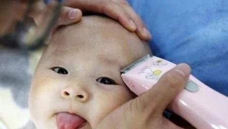 孩子|奶奶把刚满月孙女的眉毛剃光,2个月后宝妈气哭,网友迷信害人