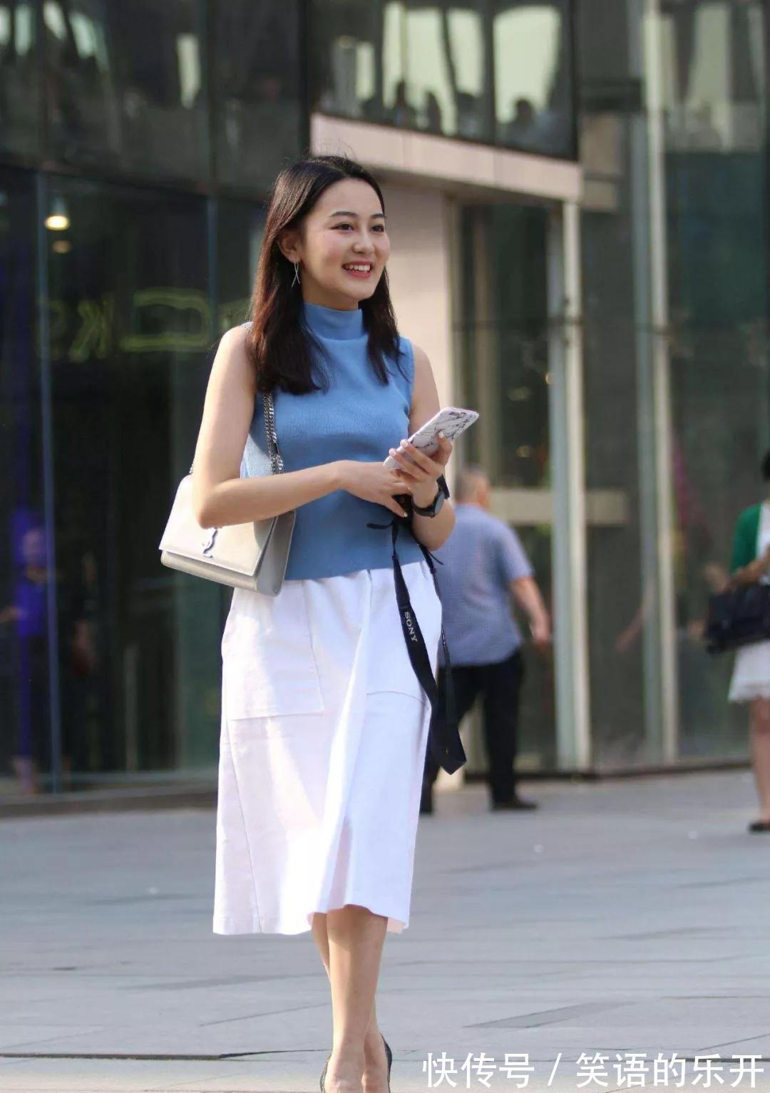 包臀裙 美女脚上一双尖头的高跟鞋,让她走出一种成熟又魅力的姿态