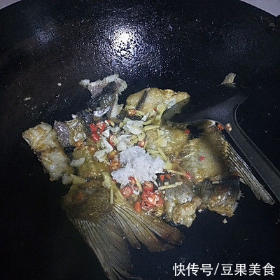 百分之90的人都扛不住鱼骨鱼皮煮青豆的诱惑