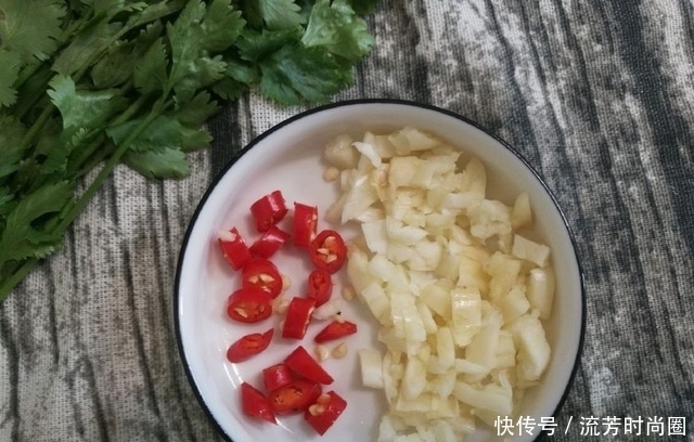 家人|这才是凉拌木耳最好的打开方式,家人吃过都说做少了