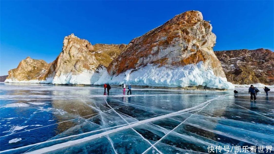 贝加尔湖|冬季的贝加尔湖美如画，梦幻蓝冰和气泡冰，让人惊叹