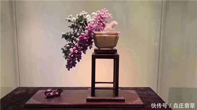 翡翠原石切开又脏又嫩,一番神操作后,竟价值6位数!