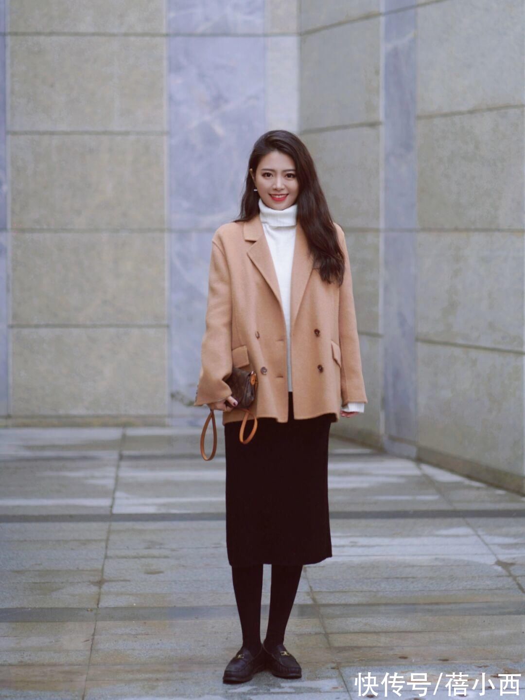 高领 驼色大衣才是当季最in,给你选了4款好看的版型,这么搭简约高级