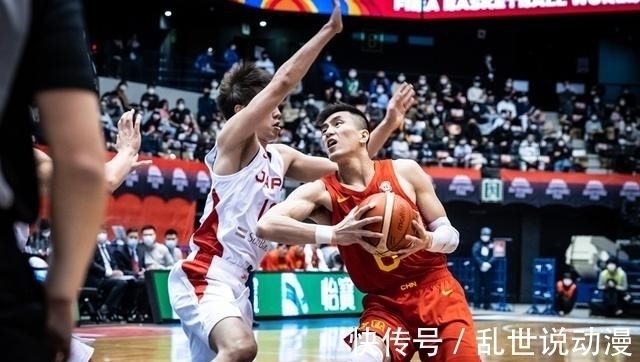 周琦|五人替补出场40分钟0得分,中国男篮两大问题凸显,杜锋要早应对