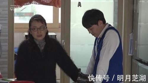 烤肉|韩综《我们离婚了》烤肉反复追问荷叶,你现在到底有没有男朋友