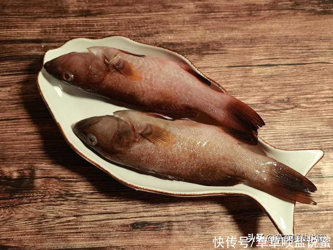 茶香过鱼，淡淡茶味，不油不腻；茶叶炸酥，香香脆脆，满嘴回甘