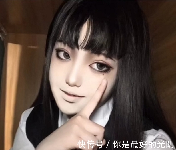 漫画|原作者伊藤润二都差点吓死?这些人的富江仿妆堪称业界一绝!