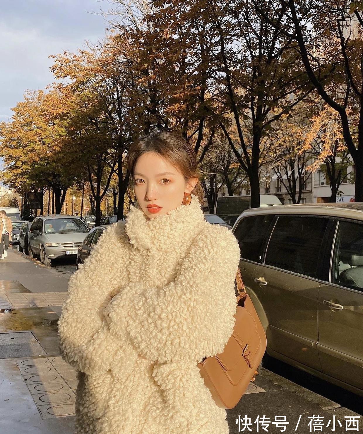 五分裤|冬季赶时髦就穿“羊羔毛外套”,温暖又时髦,配裤子、裙子都好看