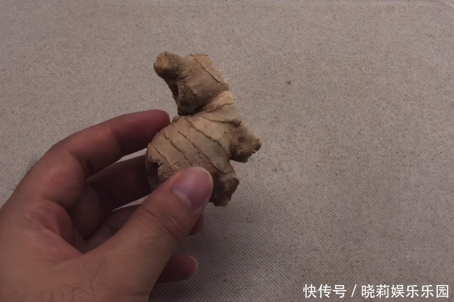 妙用吧|把牙膏挤在生姜上，作用真是太厉害了，解决很多男人女人的大烦恼