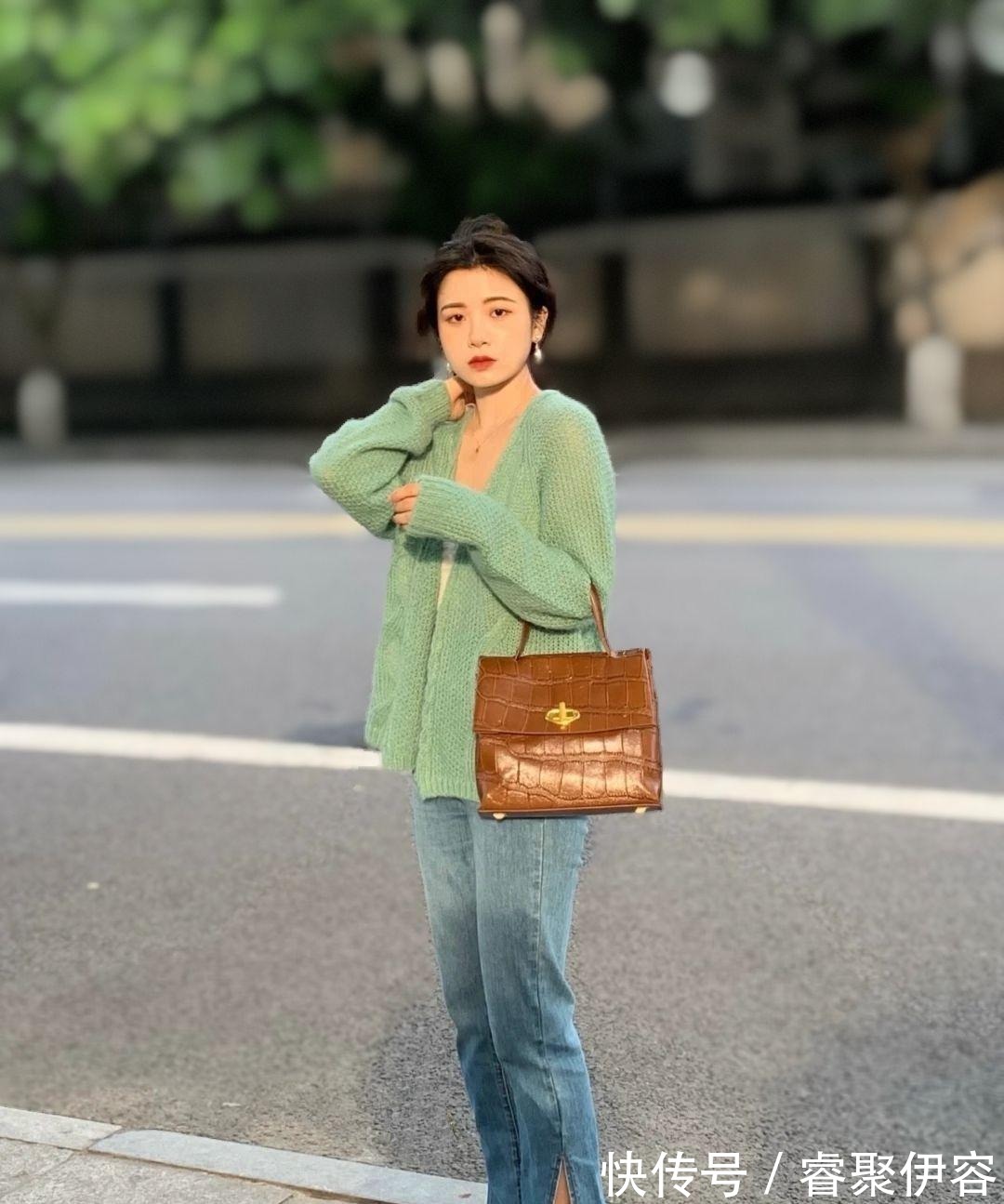 v领|奶奶衫,才是女人该有的秋装!搭配这3种下装,美的高级优雅