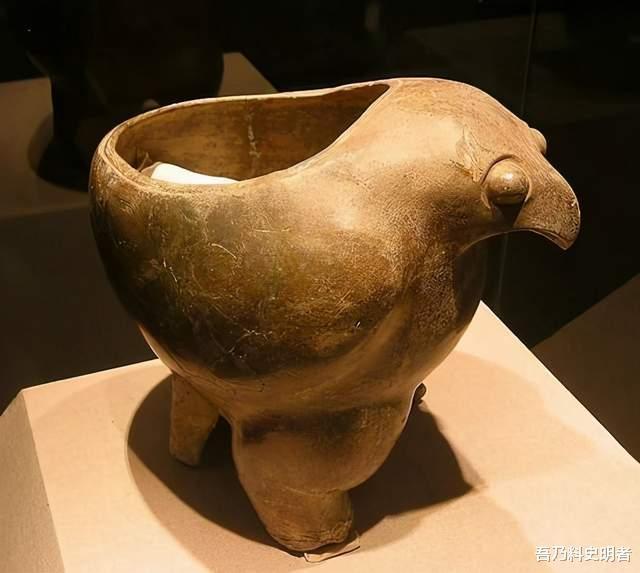 陕西农民犁地发现陶鹰鼎,带回家做鸡食盆,无偿上交后却成国宝