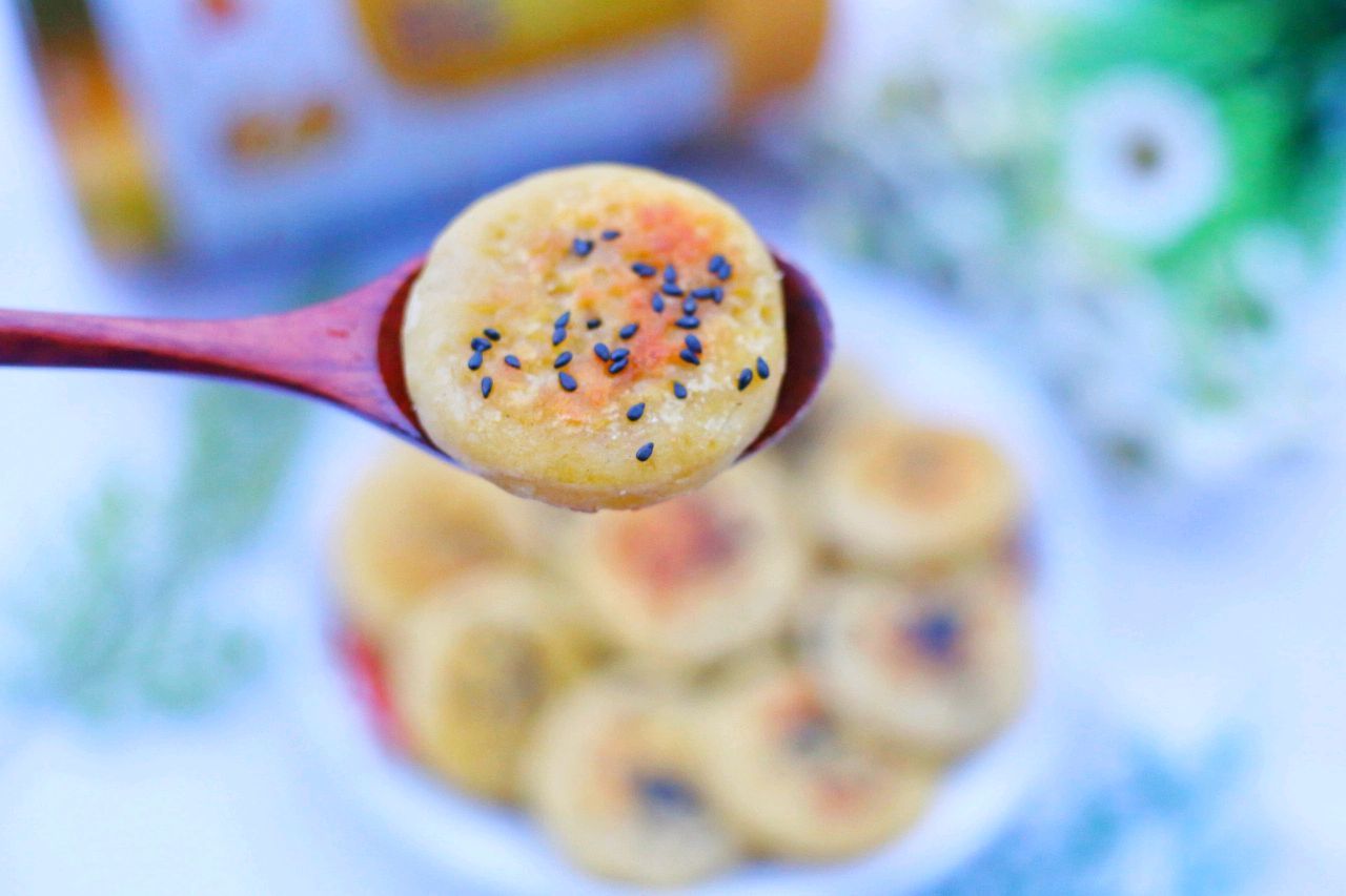 土豆别总炖了,做成奶香土豆饼,松软香甜,孩子很喜欢吃